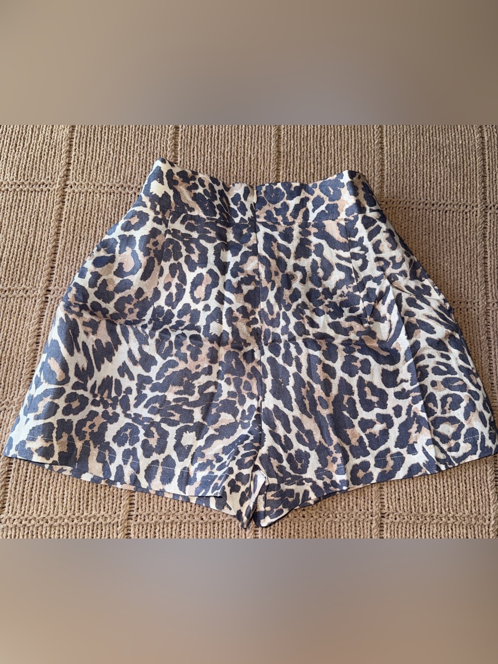 14. Rumer Amaya Shorts - Picture 9 of 12